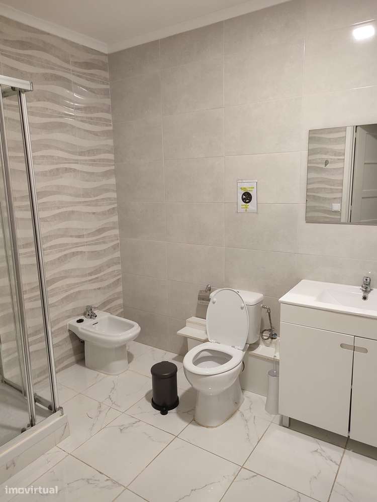 Excelente T7 para venda na Cruz de Celas-31