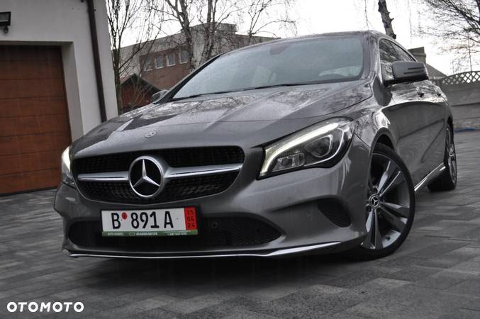 Mercedes-Benz CLA - 12