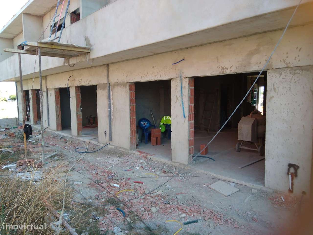 Moradia t3 geminada com 2 pisos na Quinta da Bonita Alhos Vedros-16