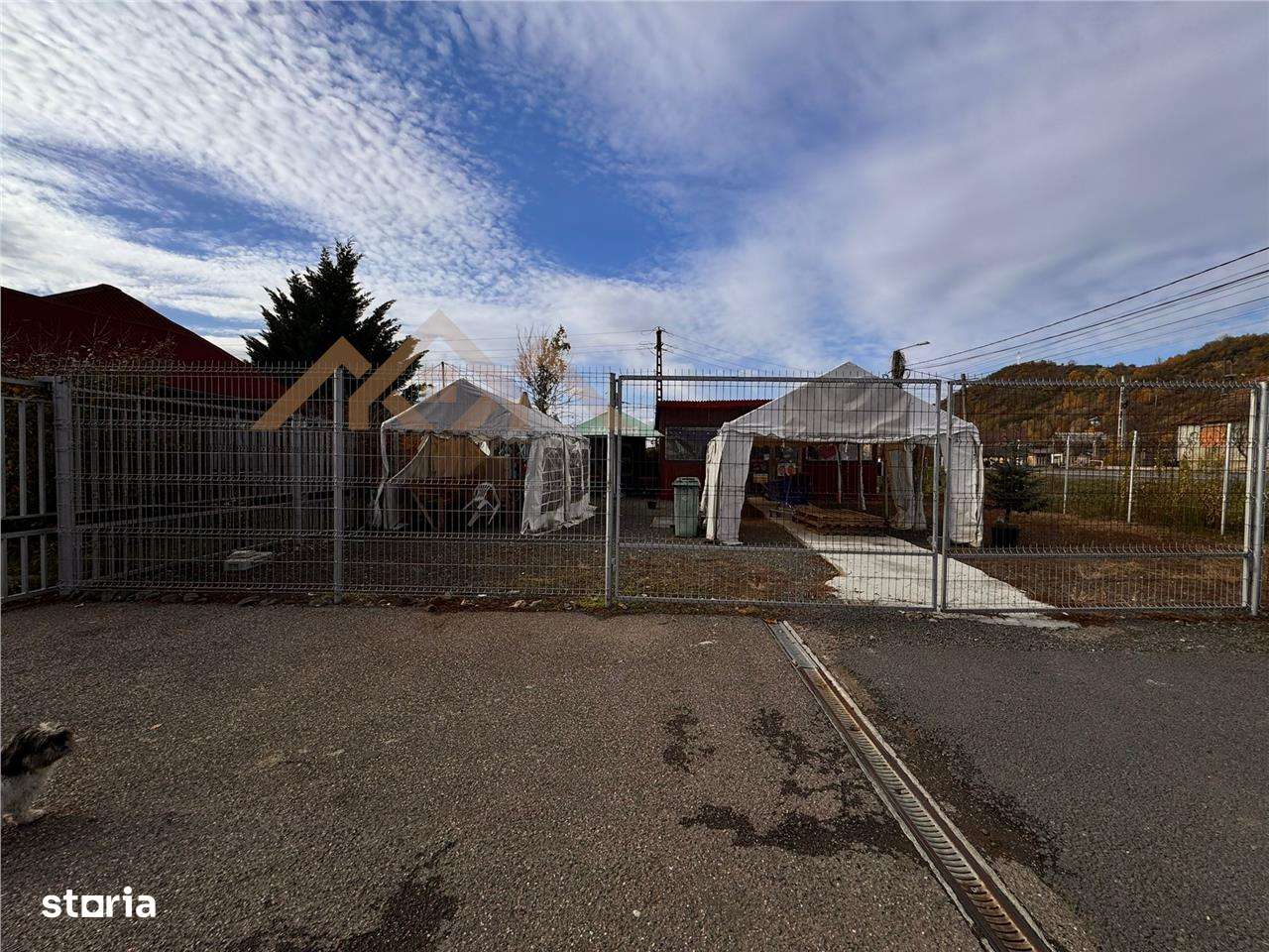 OPORTUNITATE, 11000 mp teren intravilan, cu diverse constructii pe el, - Imagine principală: 4/14