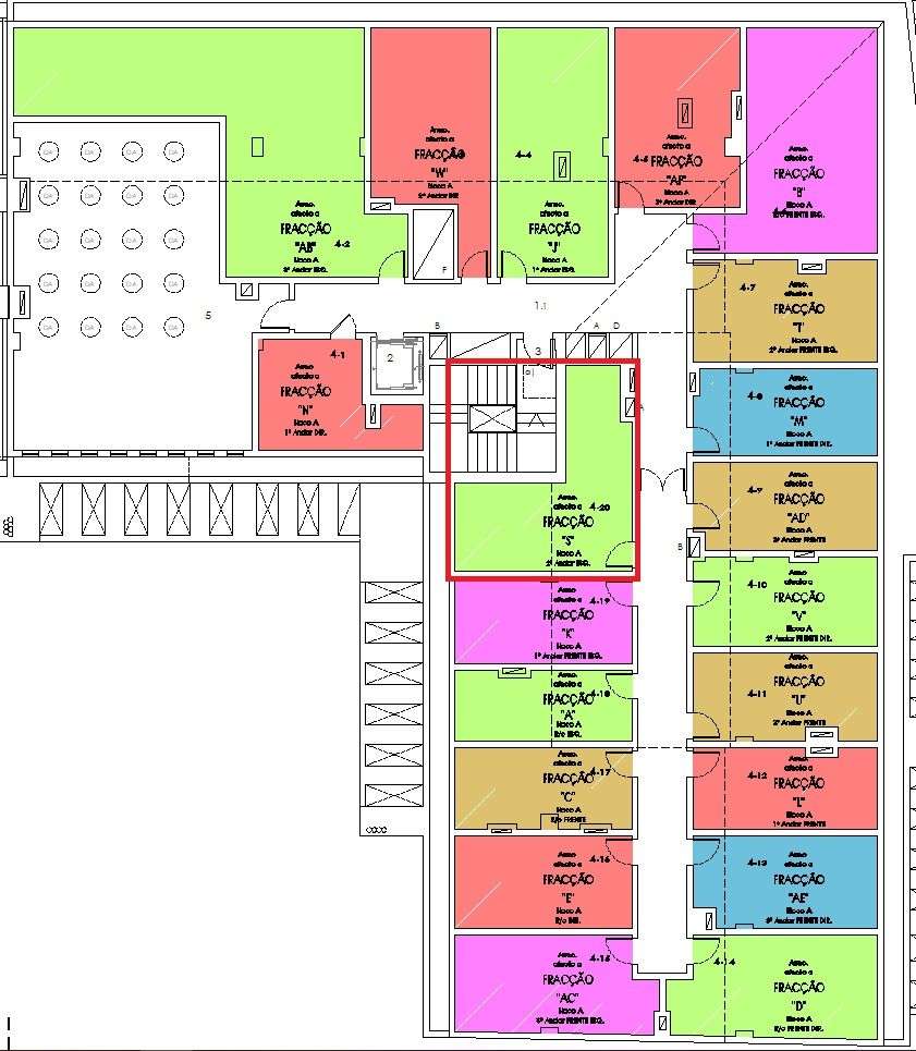 T4 Segundo andar orientação Sul, c/ 2 estacionamentos e sótão-13