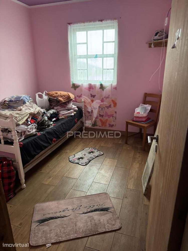 Moradia em fase de reconstrução, para venda, na Piedade. - Grande imagem: 4/33