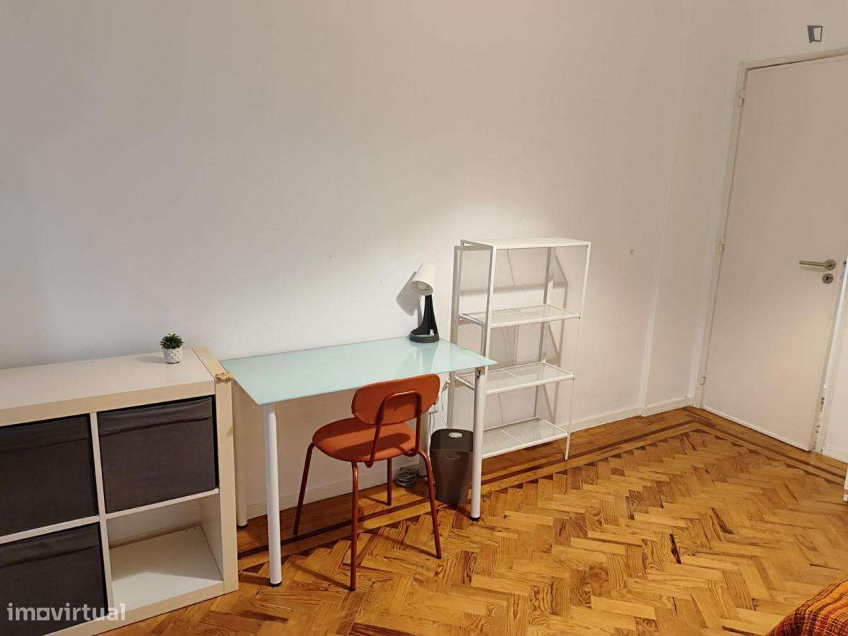 Quarto - localizado em Almada Lisbon - Grande imagem: 2/9