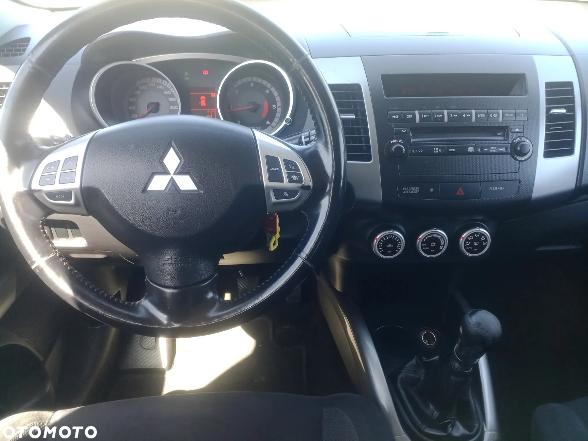Mitsubishi Outlander 2.0 DI-D 4WD Inform - 7