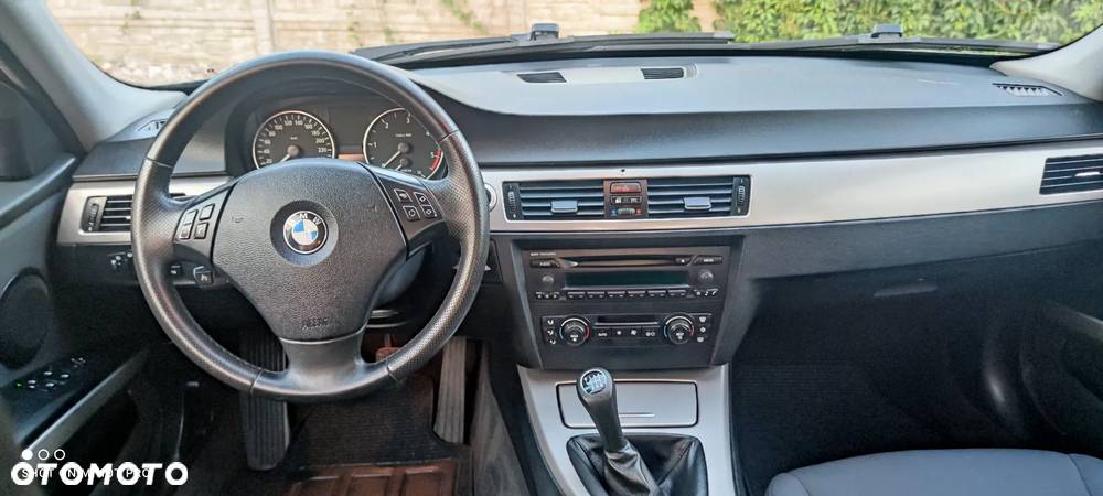 BMW Seria 3 320d - 7