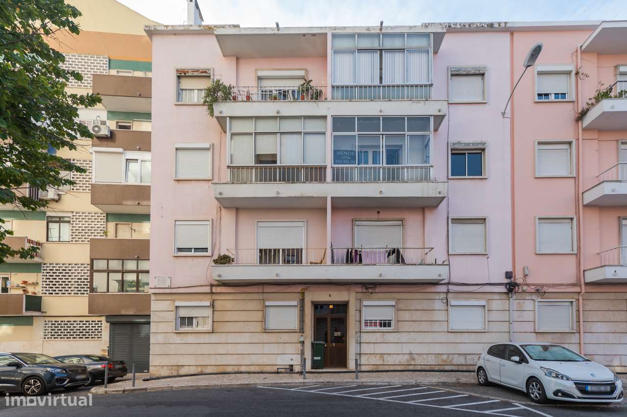 Apartamento T2- S. Domingos de Benfica-0