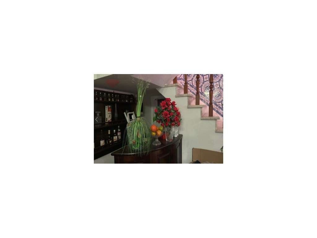 Moradia com excelente localização e ótimas áreas - Grande imagem: 4/7