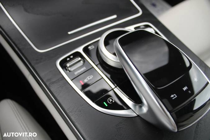 Mercedes-Benz C 300 Coupe Aut. - 17