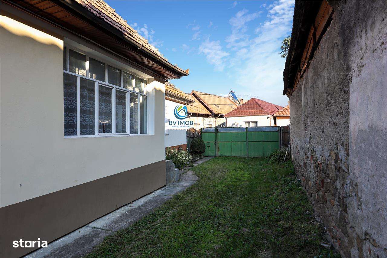 Casa traditionala cu teren generos COMISION 0 - Imagine principală: 2/9