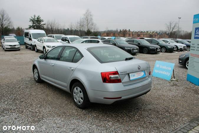 Skoda Octavia - 4