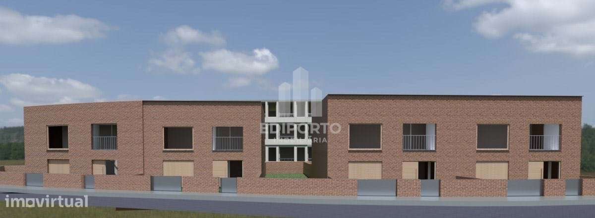 Moradia e Terreno com 3.000 m² em Lordelo- Paredes-6
