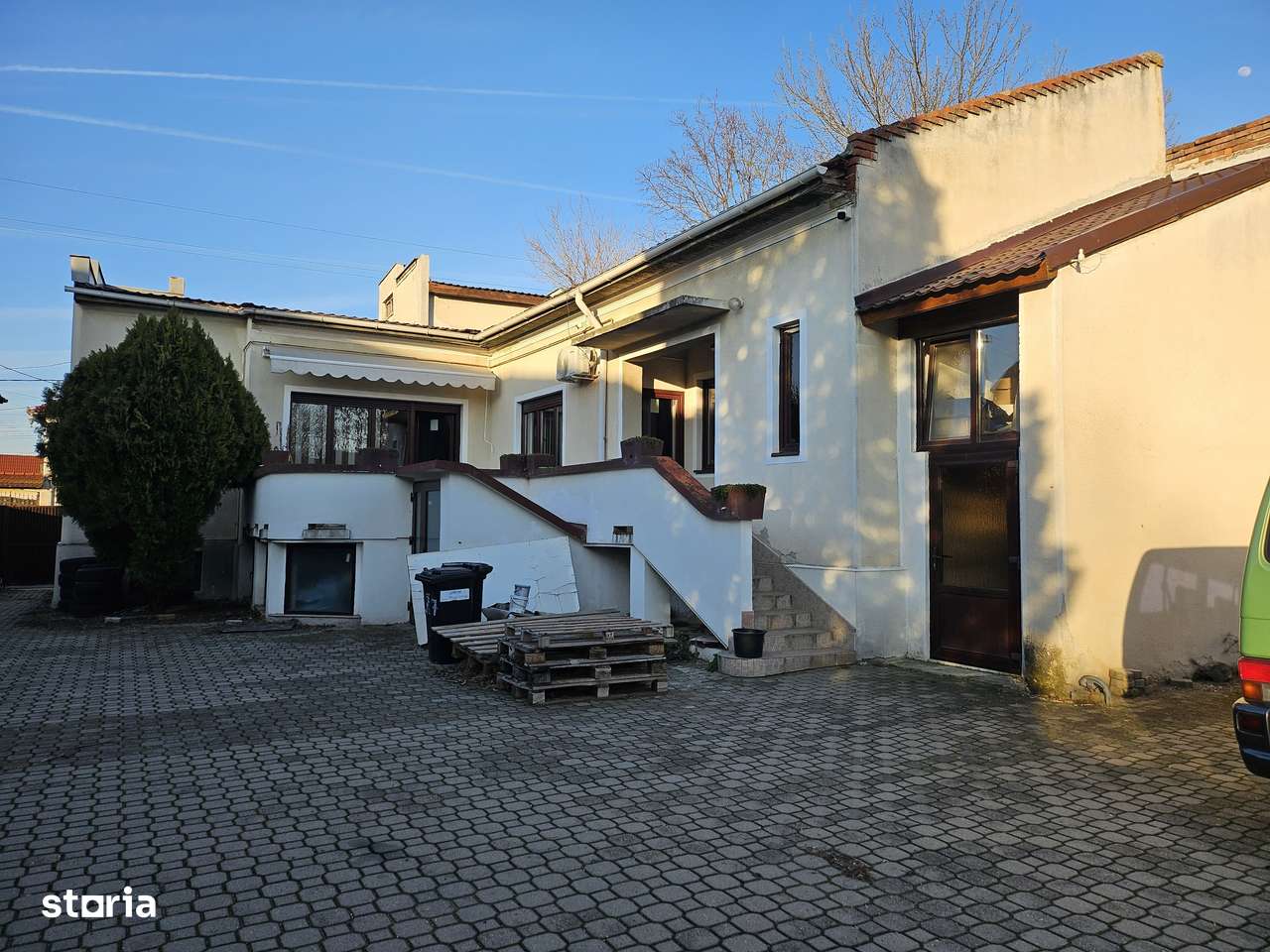 De vanzare casa cu teren 1037 mp in cartierul Parneava-1