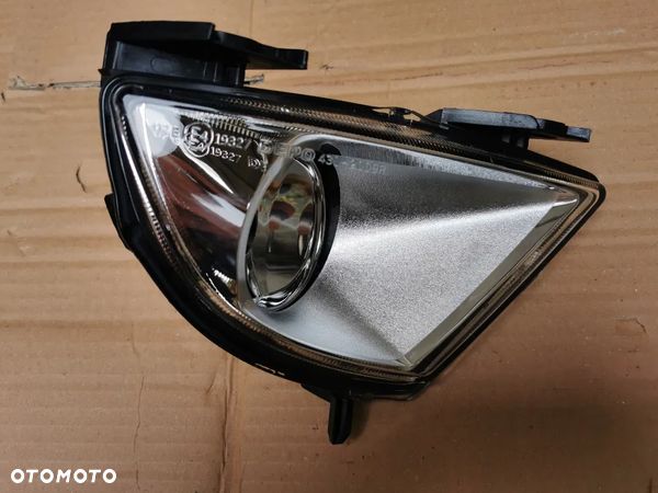 Ford Fiesta mk6 Halogen prawy przód przeciwmgielny NOWY EUROPA - 1