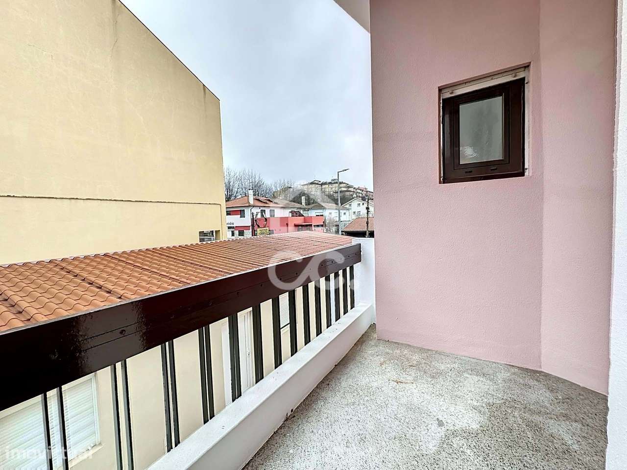 Andar moradia com T3, com sótão e garagem no centro da cidade - Grande imagem: 4/29