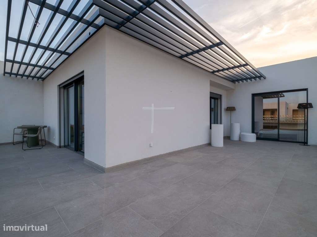 Moradia geminada T3 de arquitetura contemporânea, com garagem e pis...-28