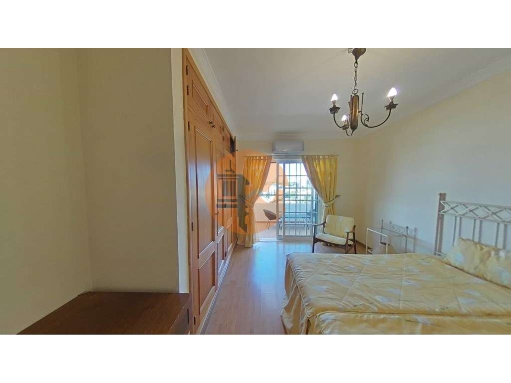 Fantástica Moradia com Piscina para venda-37