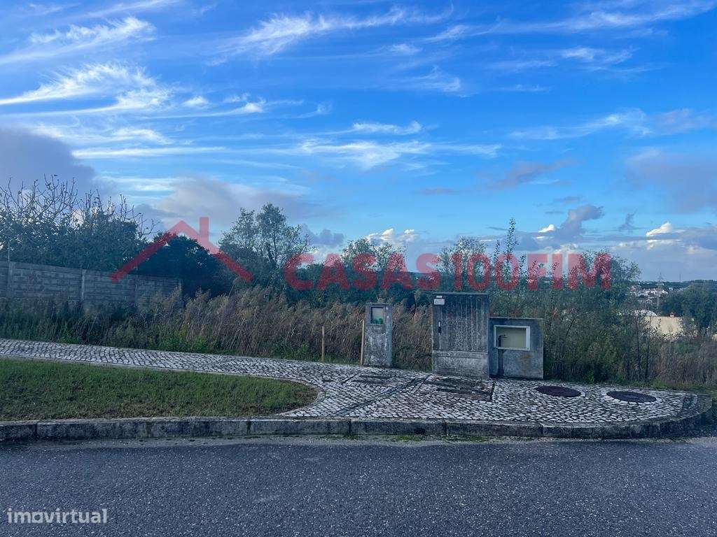 Lote de 482 m² para moradia em urbanização tranquila, Leiria - Grande imagem: 3/5