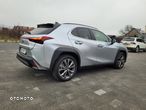 Lexus UX - 10