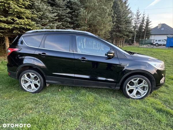 Ford Escape 2.0 EcoBoost AWD Titanium - 22