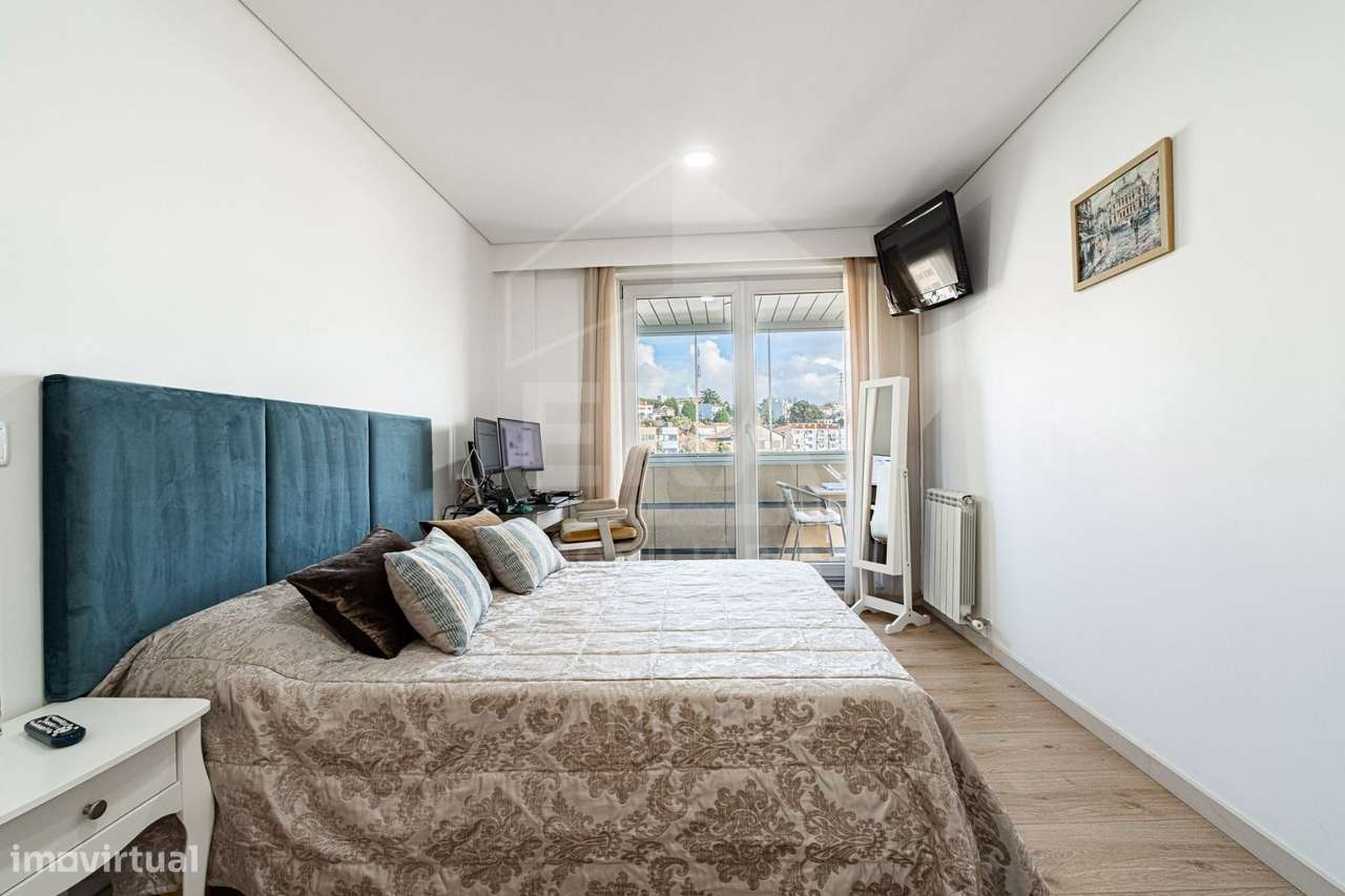 T2 no centro da cidade com vista MAR e cidade!-16