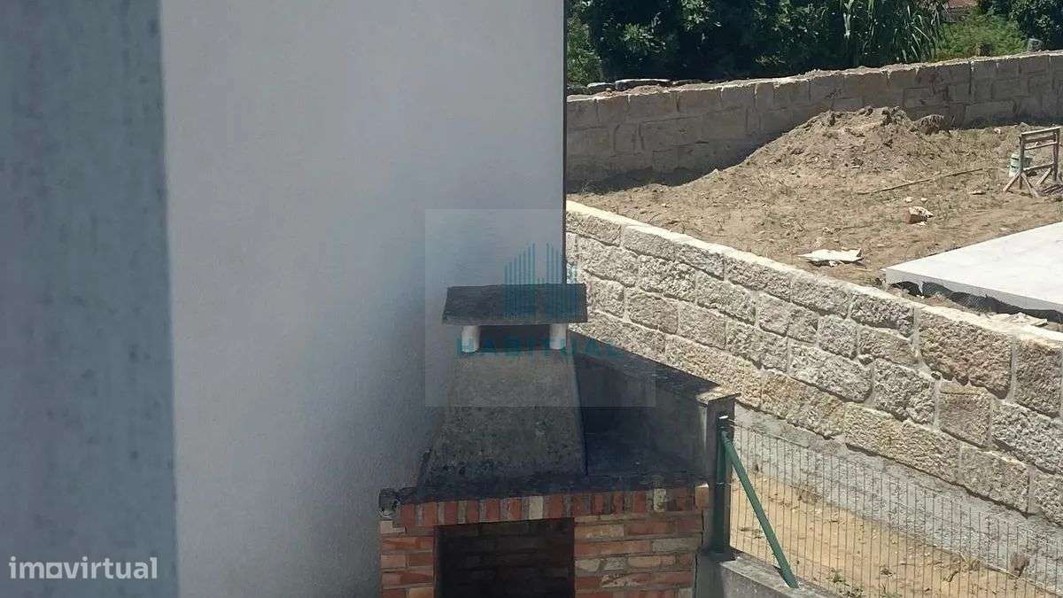 MORADIA T7 EM CASTELO DO NEIVA - Grande imagem: 4/42