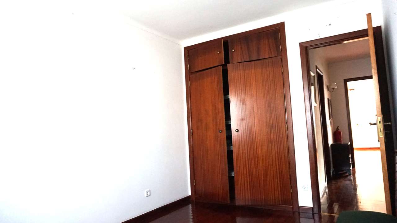 Moradia T5 em banda-9