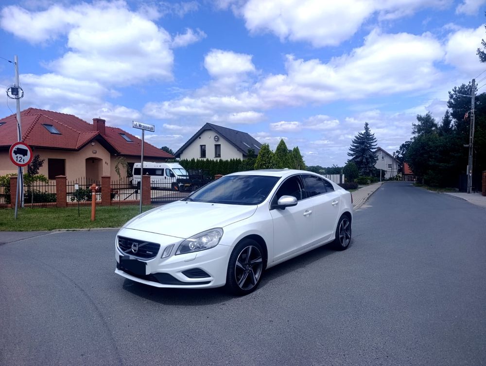 Volvo S60 II (2010-) D3 Geartronic RDesign 2011