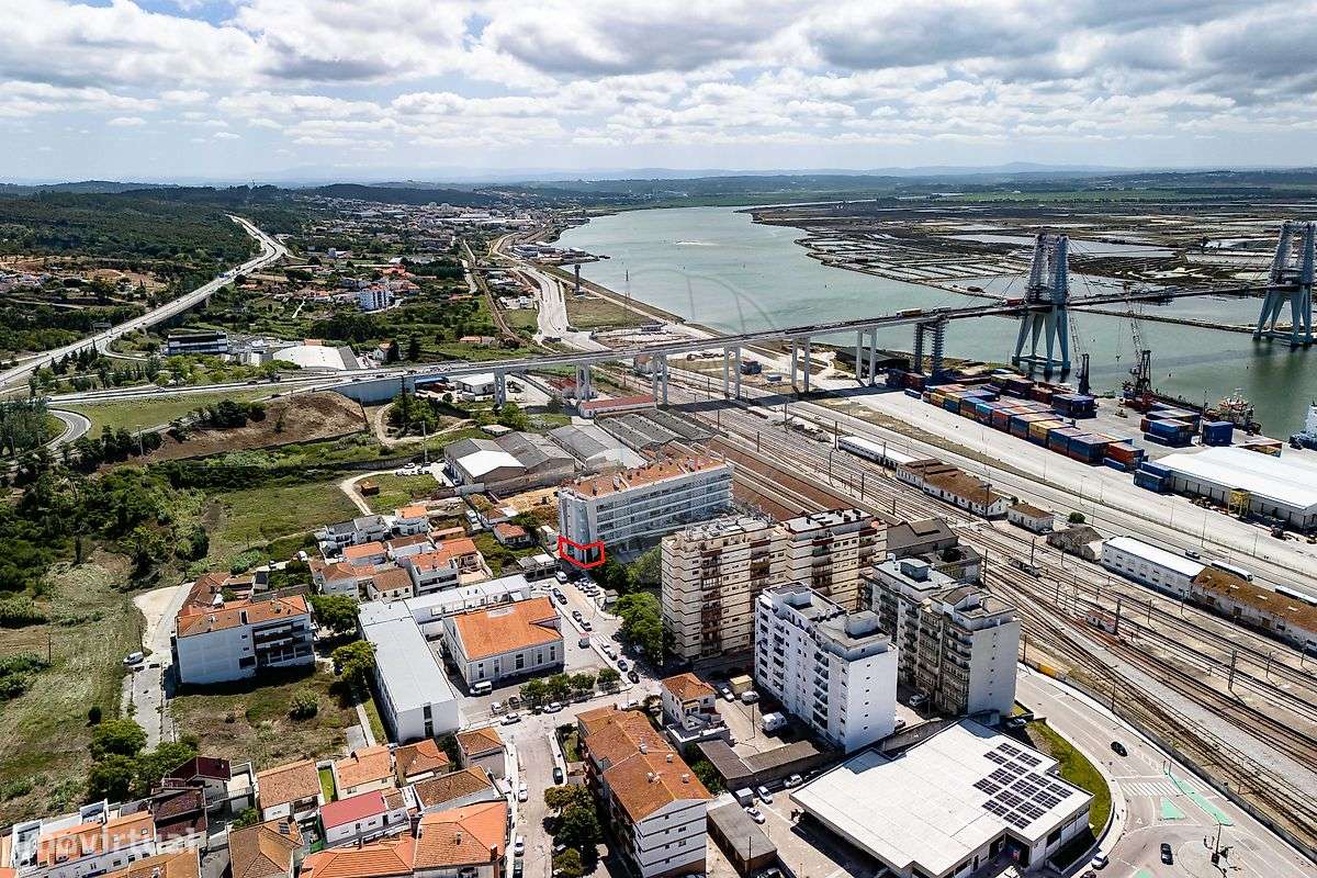 Loja  para arrendamento - Grande imagem: 4/33