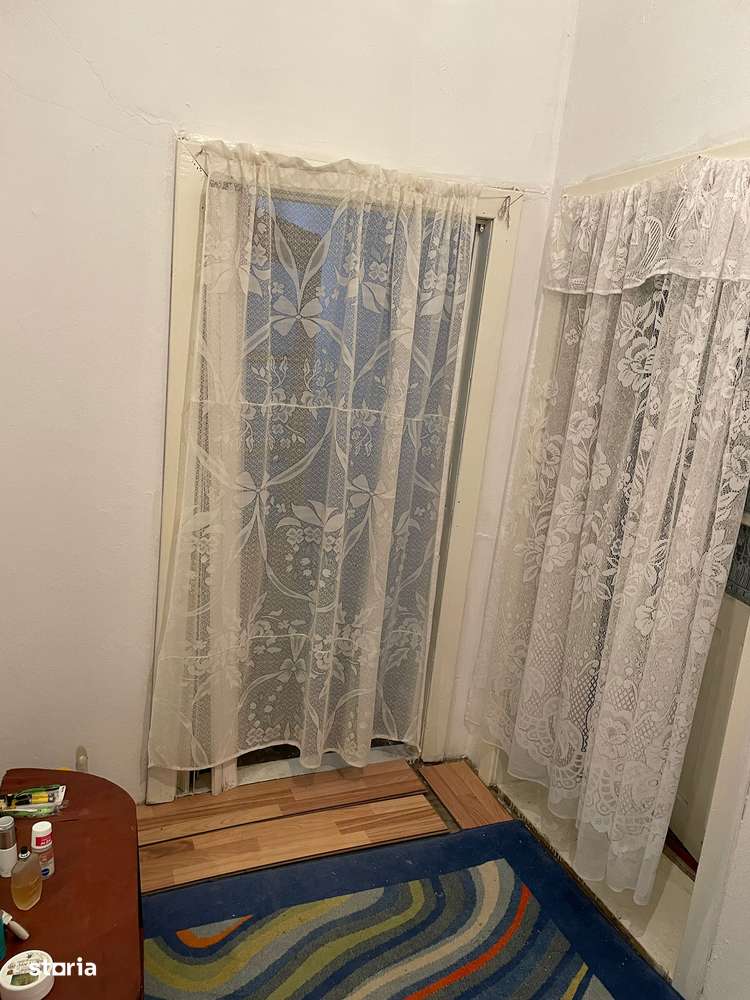 Casă cu 4 camere, teren mare și utilități - Imagine principală: 5/12