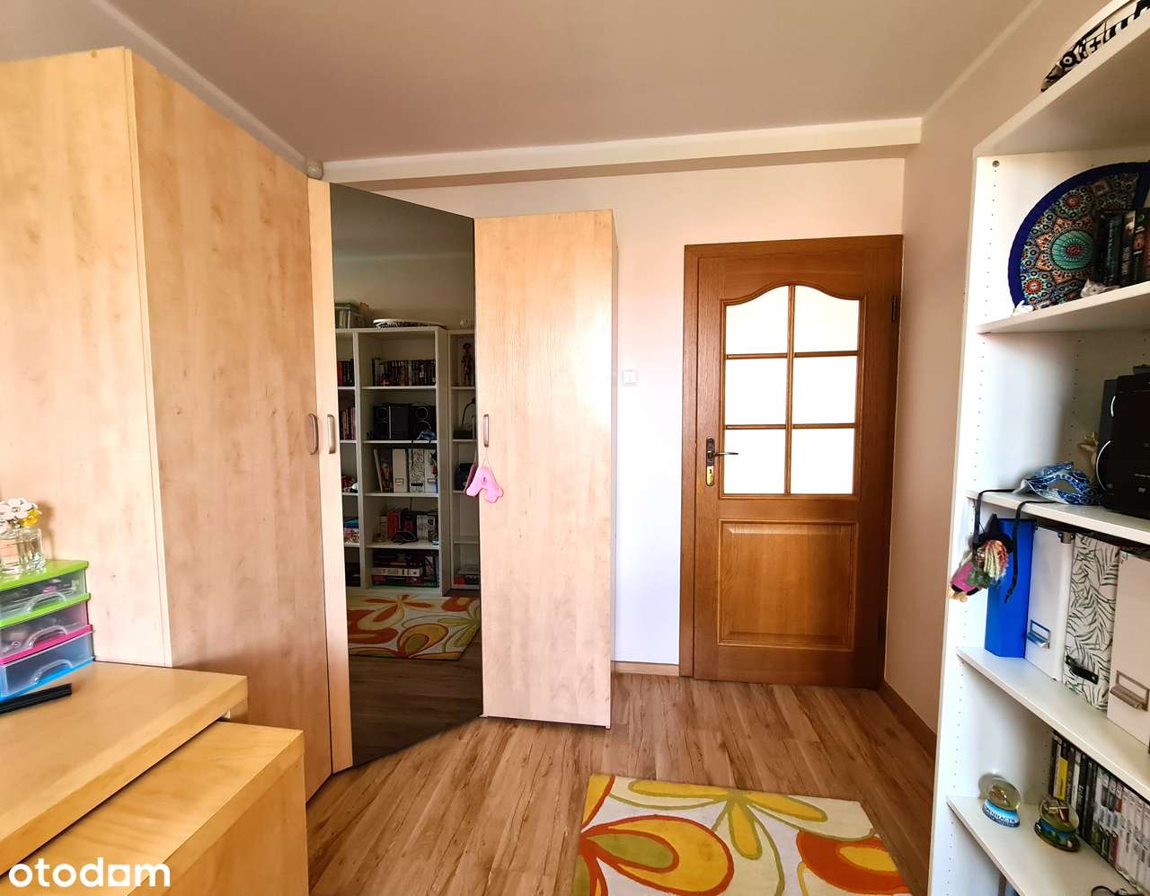 dom w zabudowie szeregowej Świebodzice-12