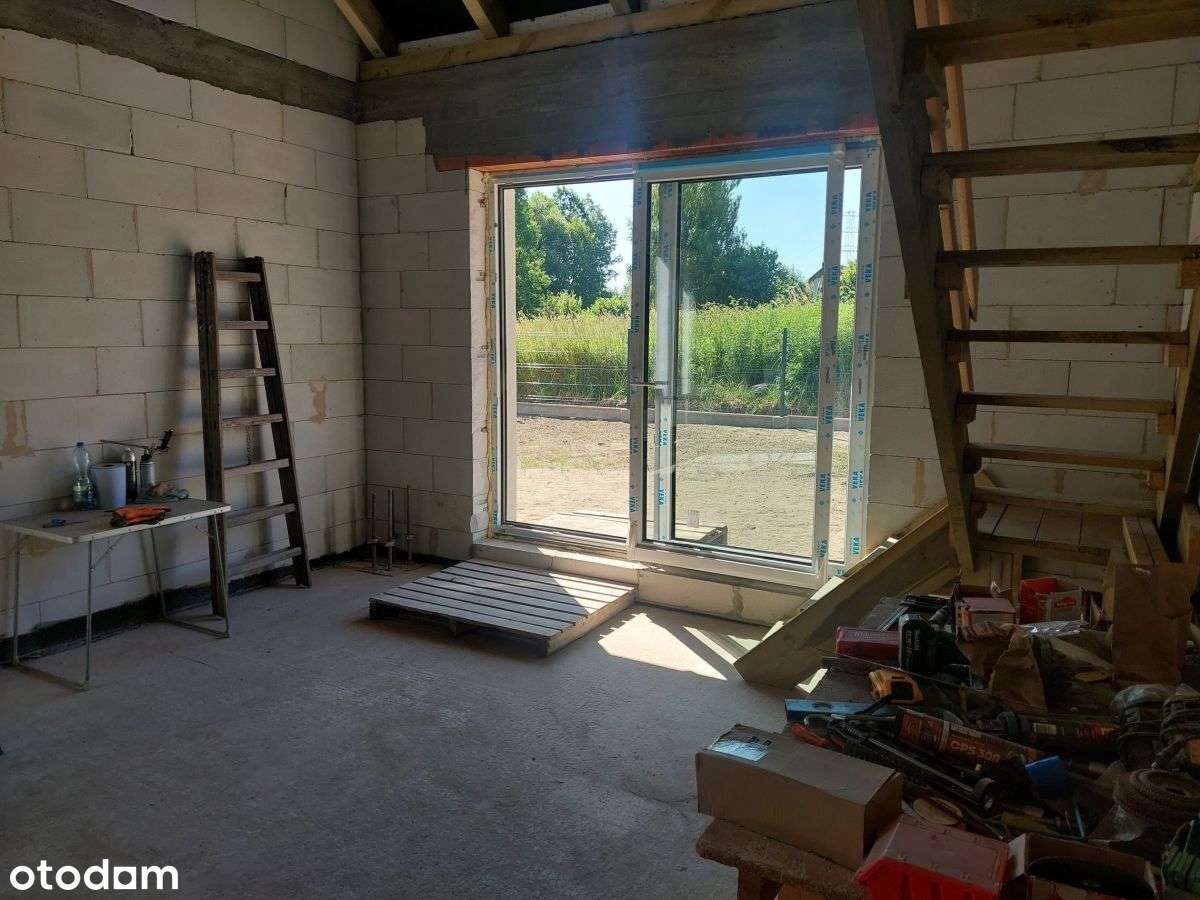 Atrakcyjny dom w spokojnej okolicy pod lasem-7