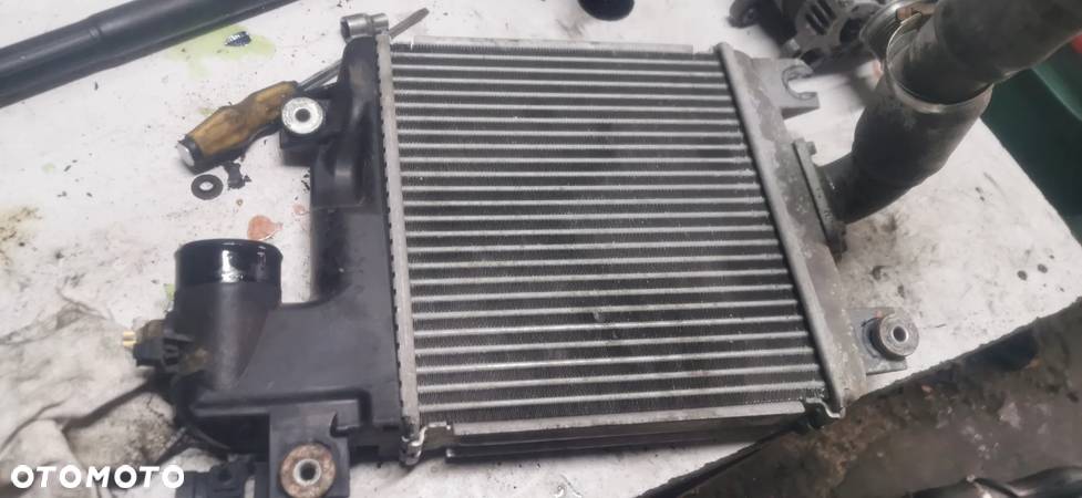 INTERCOOLER HILUX 2.5 11R - 1