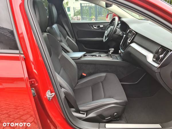 Volvo V60 Cross Country D4 AWD Geartronic - 34