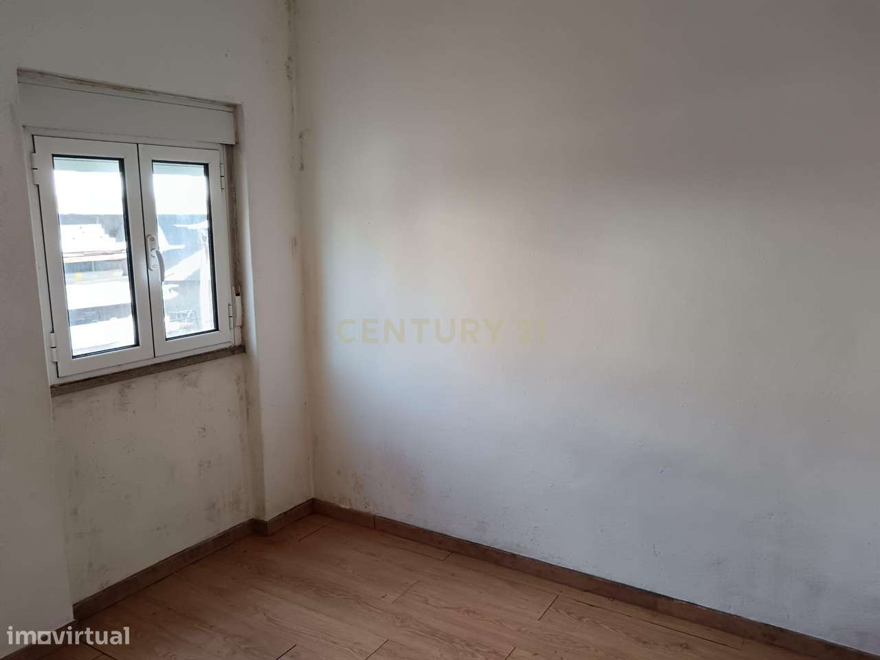 Moradia de 2 pisos, na Rua Sra Mercules, N 16, em Castelo Branco - Grande imagem: 2/12