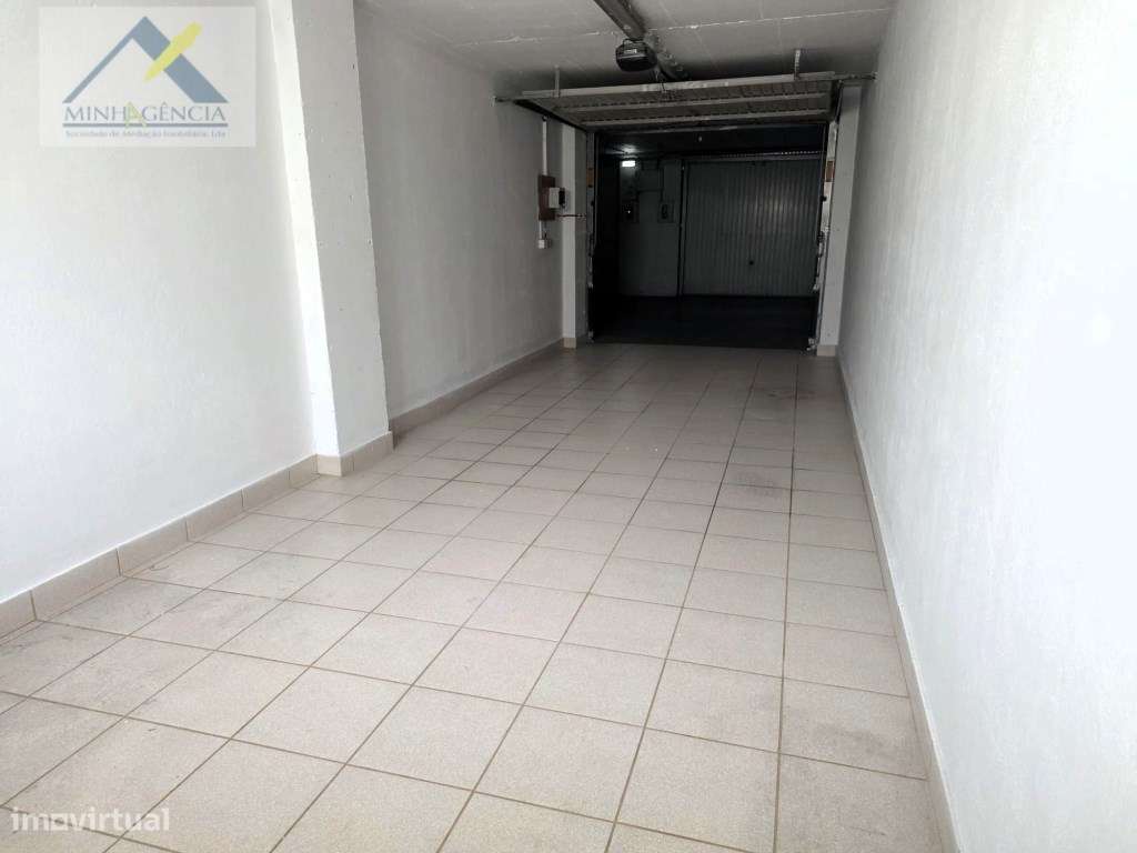 Garagem Box na zona do Dufa em Setúbal - Grande imagem: 5/10
