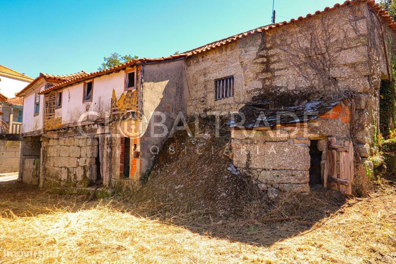 Conjunto Habitacional de 5 Moradias para Recuperar em Aboadela-22