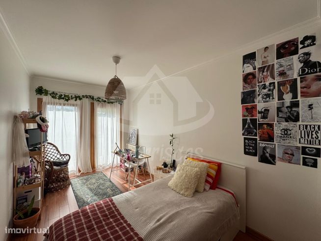 Apartamento T3 com garagem no Parque das Oliveiras, Camarate-18