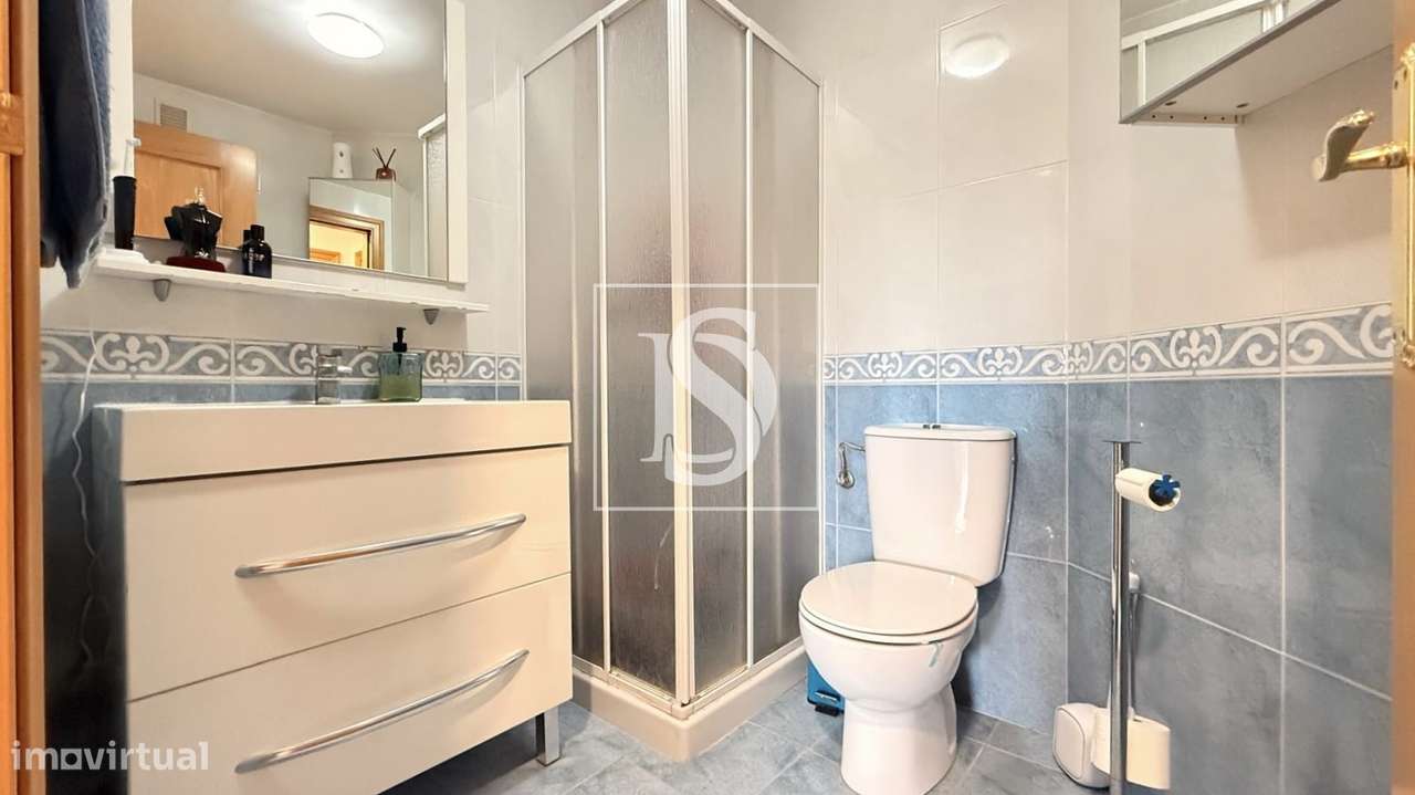 Apartamento T3 Renovado com Parqueamento em Alhos Vedros-18
