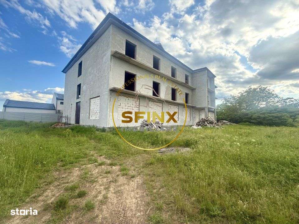 Cladire la rosu 1530 mp - 30 camere, teren 2000 mp Balotesti, azil/cli - Imagine principală: 1/18