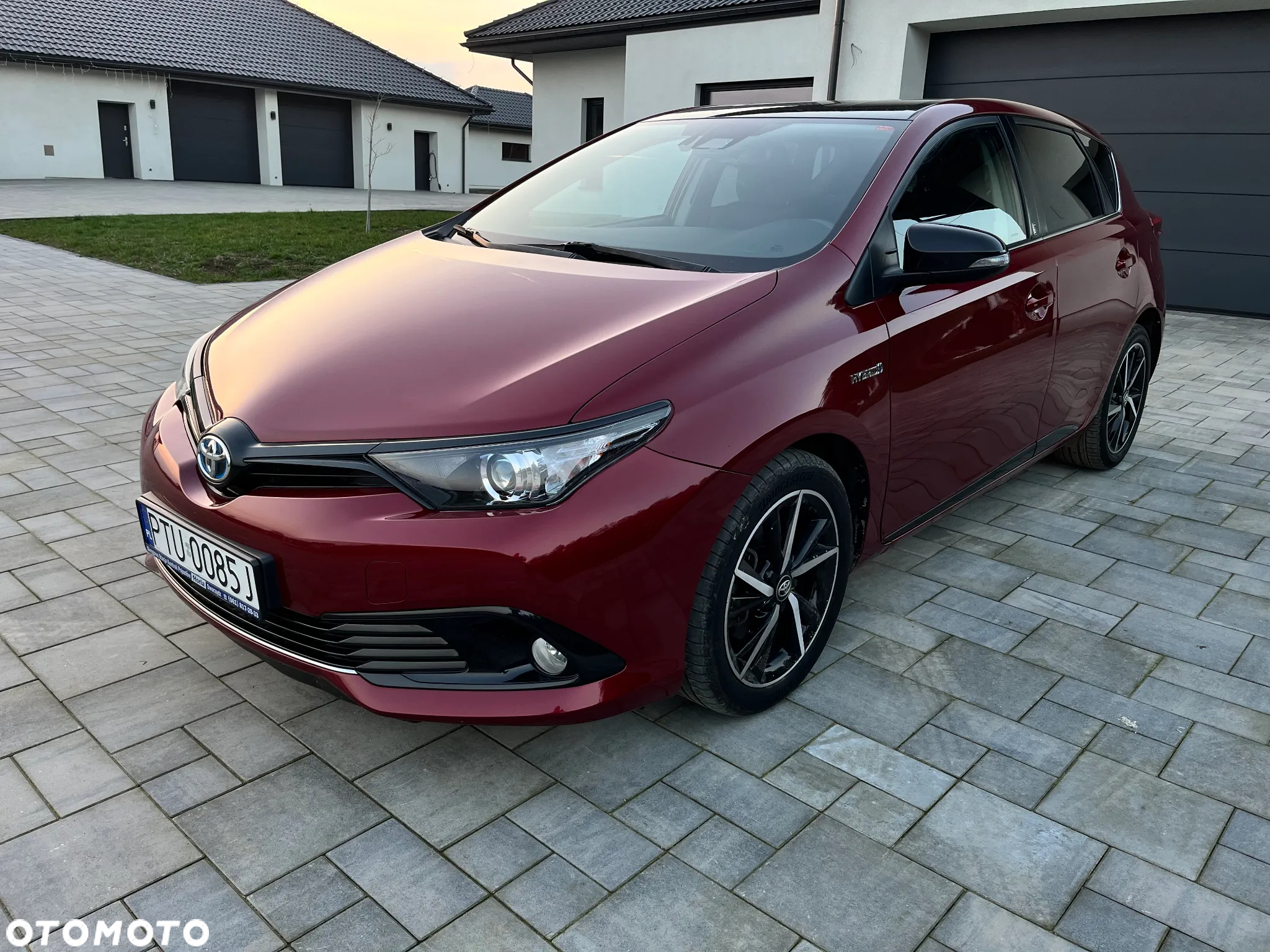 Toyota Auris 1.8 VVT-i Hybrid Automatik Team Deutschland - 3