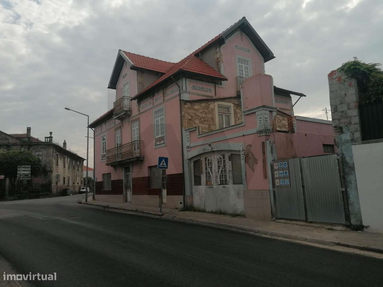 Palacete | Várias frações | PROJETO APROVADO| Vila Cucujães – OAZ!-24