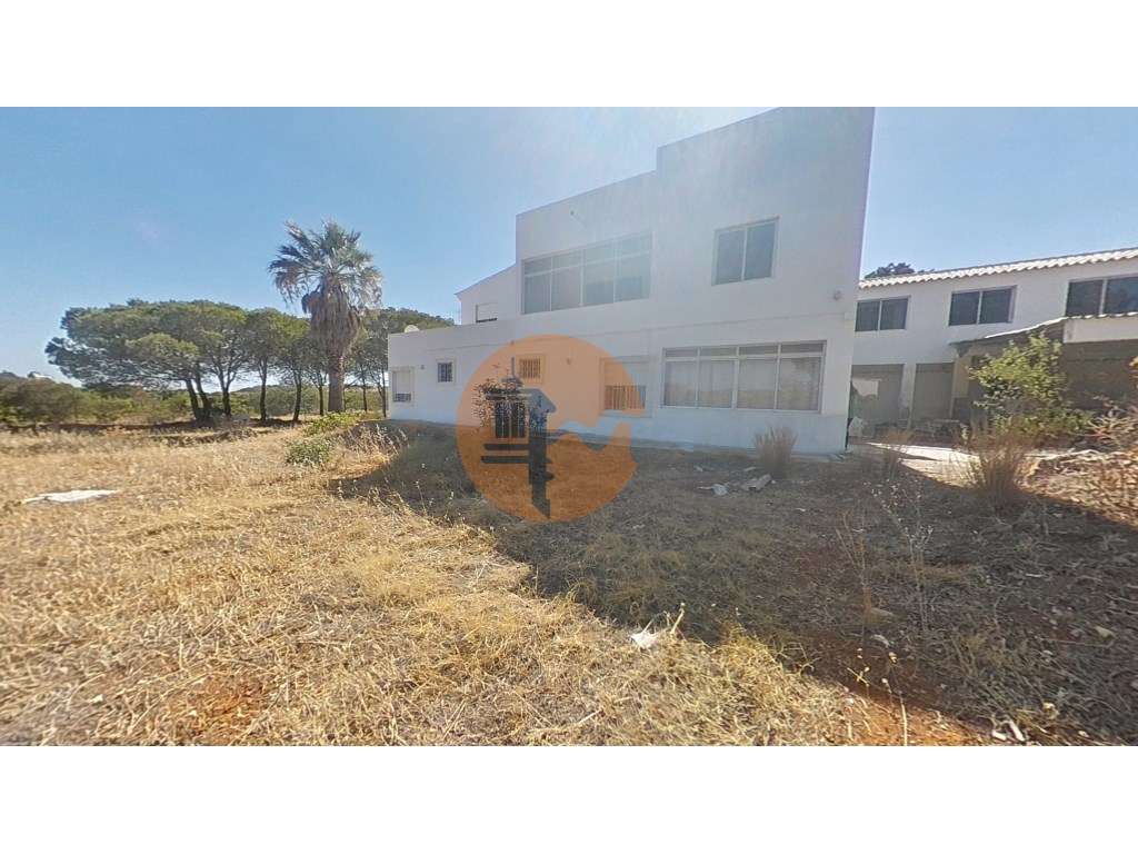 Magnifica Moradia com terreno de grande dimensão !!!-7