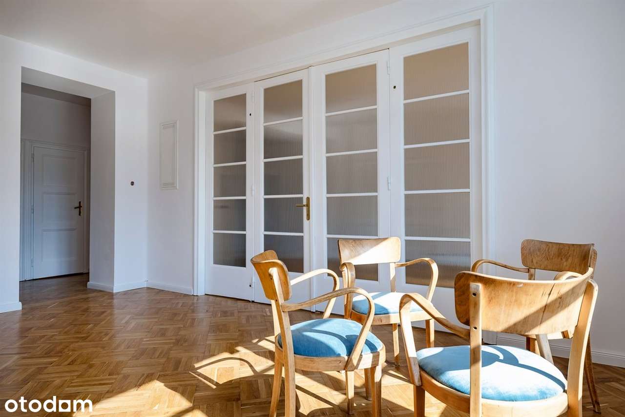 Magia światła w eleganckim mieszkaniu-3