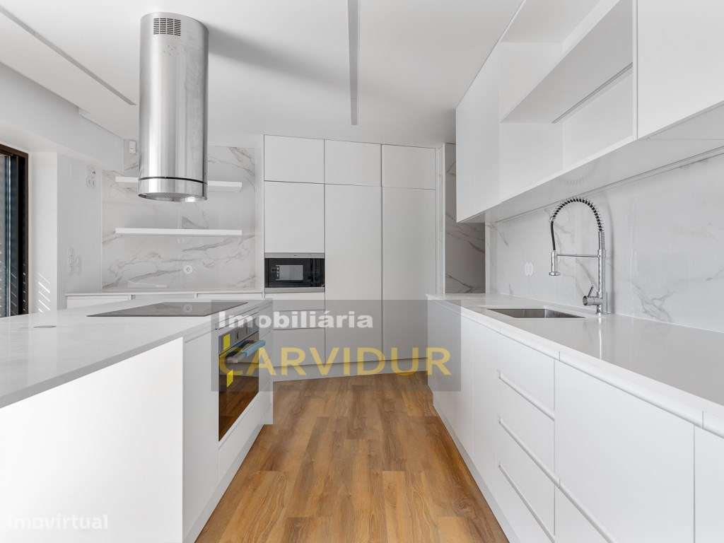 Moradia T5 de Luxo com Piscina Infinita ,Campo de Padel e Elevador ...-6