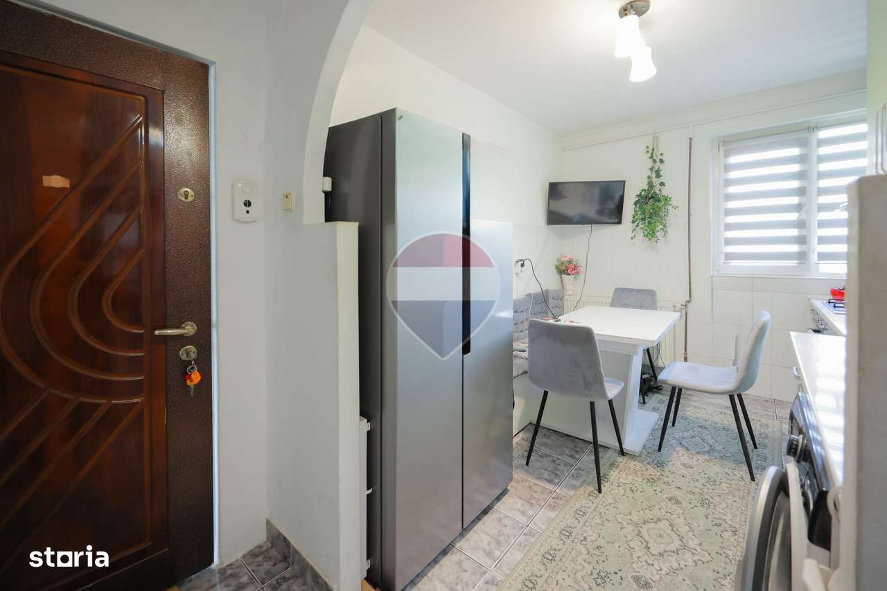 De vânzare apartament cu 2 camere, în zona Nufărul-8