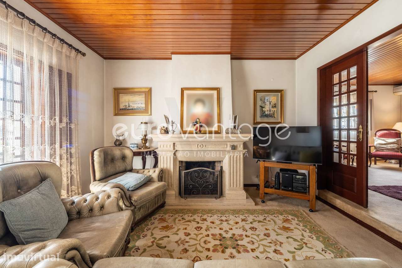 MORADIA T8 NO CENTRO DE LEIRIA-5