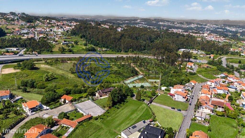 Moradia T6 (5.846m2) junto ao Picoto: Onde o Refúgio Familiar Encontra-47
