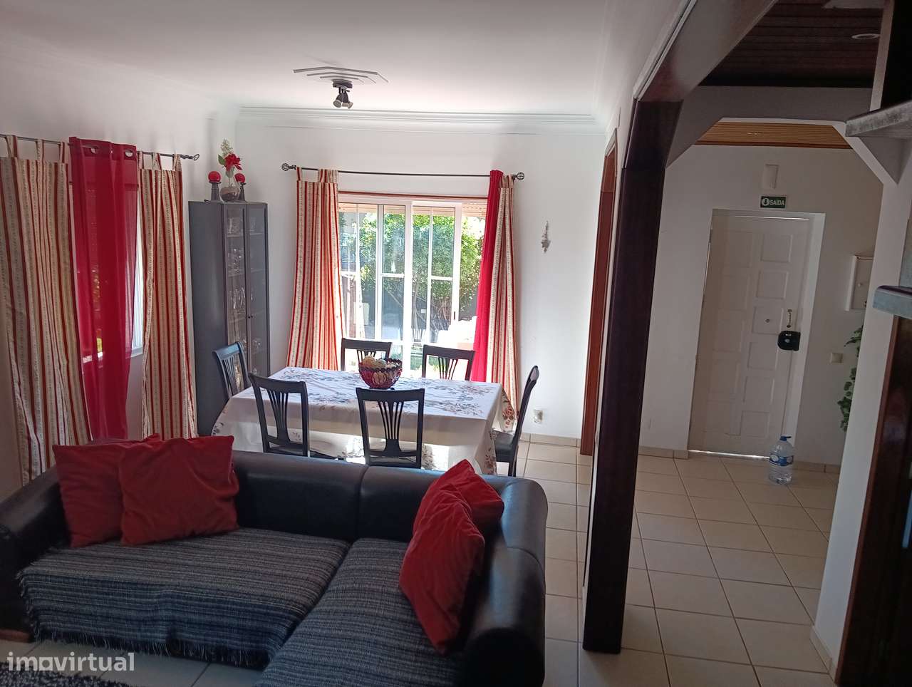 Moradia T6 com Piscina com garagem com alvará alojamento Local-5