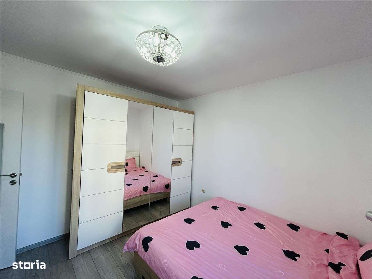 Vand ap 2 camere cu gradina + 2 locuri de parcare, mobilat si utilat - Imagine principală: 5/9