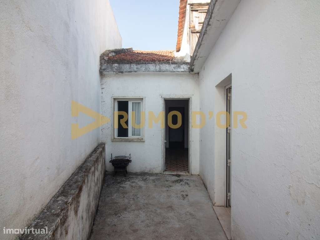 Moradia T3 para Reabilitar - Olhalvo, Alenquer - Grande imagem: 5/27